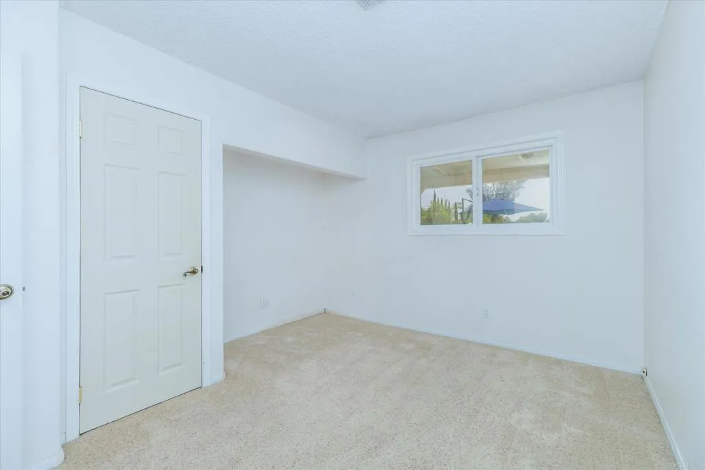https://cdn.realtyfeed.com/cdn/127/306792074/66ab5f7537a632d1fa7c7a8e8507f42c.webp