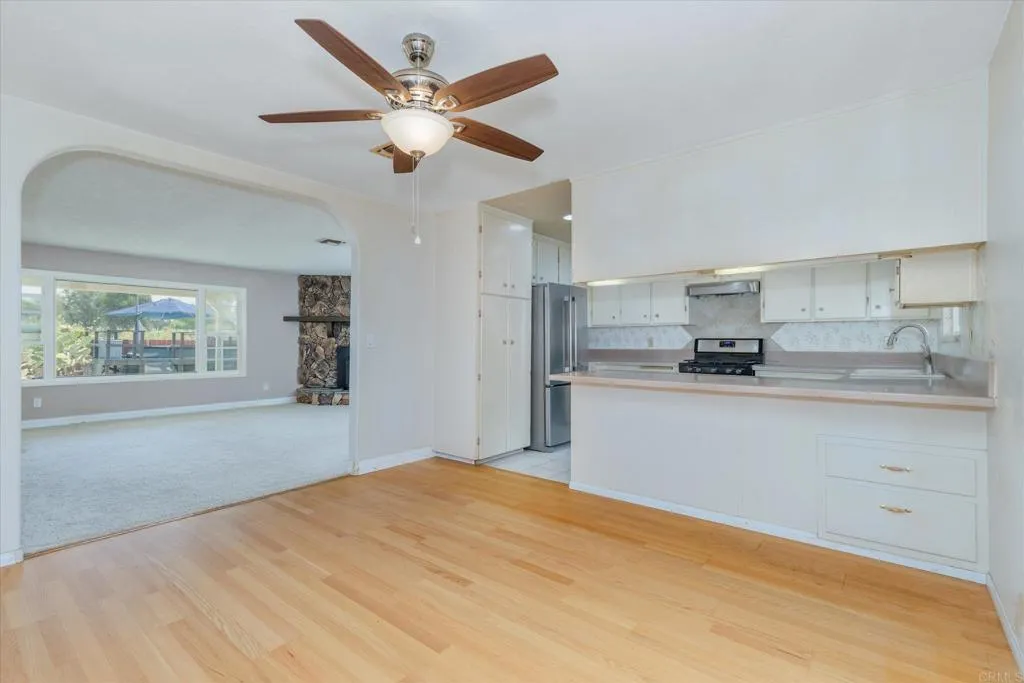 https://cdn.realtyfeed.com/cdn/127/306792074/c10d0e00b1b5509f23914abe865f726e.webp