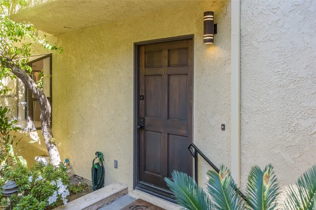 Hollywood Hills East, CA 90068
