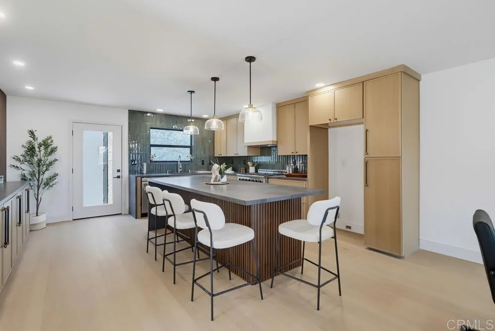 https://cdn.realtyfeed.com/cdn/127/306792123/5ec4d0934a220d4d730e6621a69c849b.webp