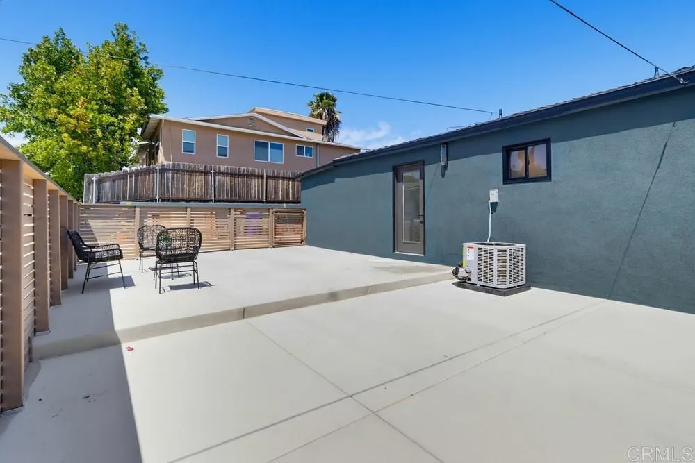 https://cdn.realtyfeed.com/cdn/127/306792123/c8f558b8b7ce8bc076387490cbbdb5e6.webp