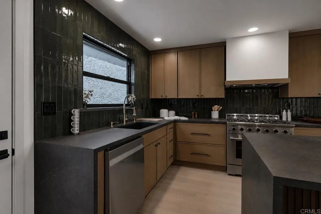 https://cdn.realtyfeed.com/cdn/127/306792123/fe3c2c693164050fd171f6d7ccb86add.webp