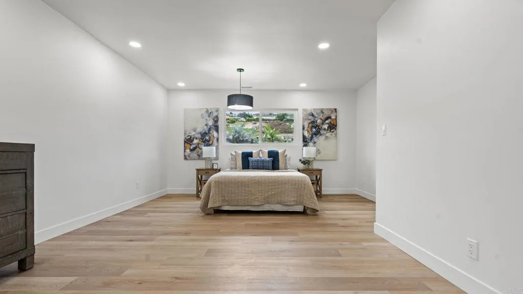 https://cdn.realtyfeed.com/cdn/127/306792131/0842ced19c36f075ea926ab14360c1a2.webp