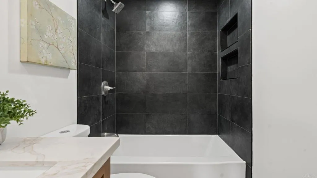 https://cdn.realtyfeed.com/cdn/127/306792131/fe1dfa712512b6860ab183d0542d41e6.webp