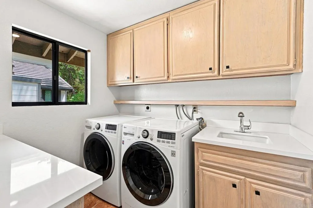https://cdn.realtyfeed.com/cdn/127/306792143/569ff91c607bd284140c84091192beba.webp