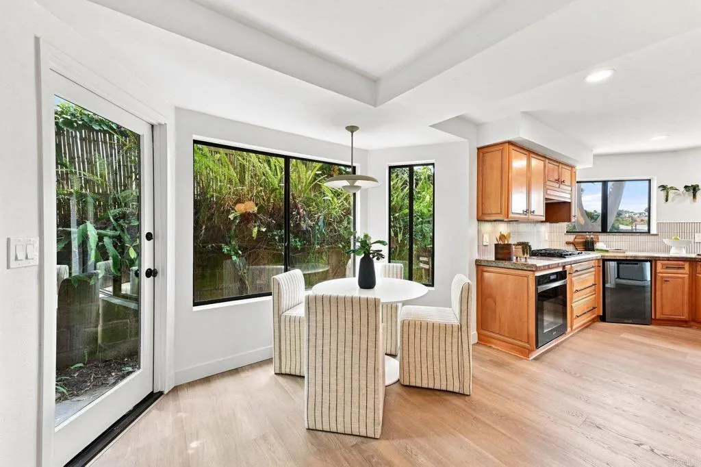 https://cdn.realtyfeed.com/cdn/127/306792143/70c4318f42402eff6fb8398c0f31a8b1.webp