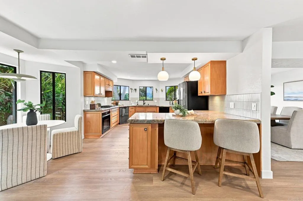 https://cdn.realtyfeed.com/cdn/127/306792143/81880358a85186db2bad3a8f0ac4a0f2.webp
