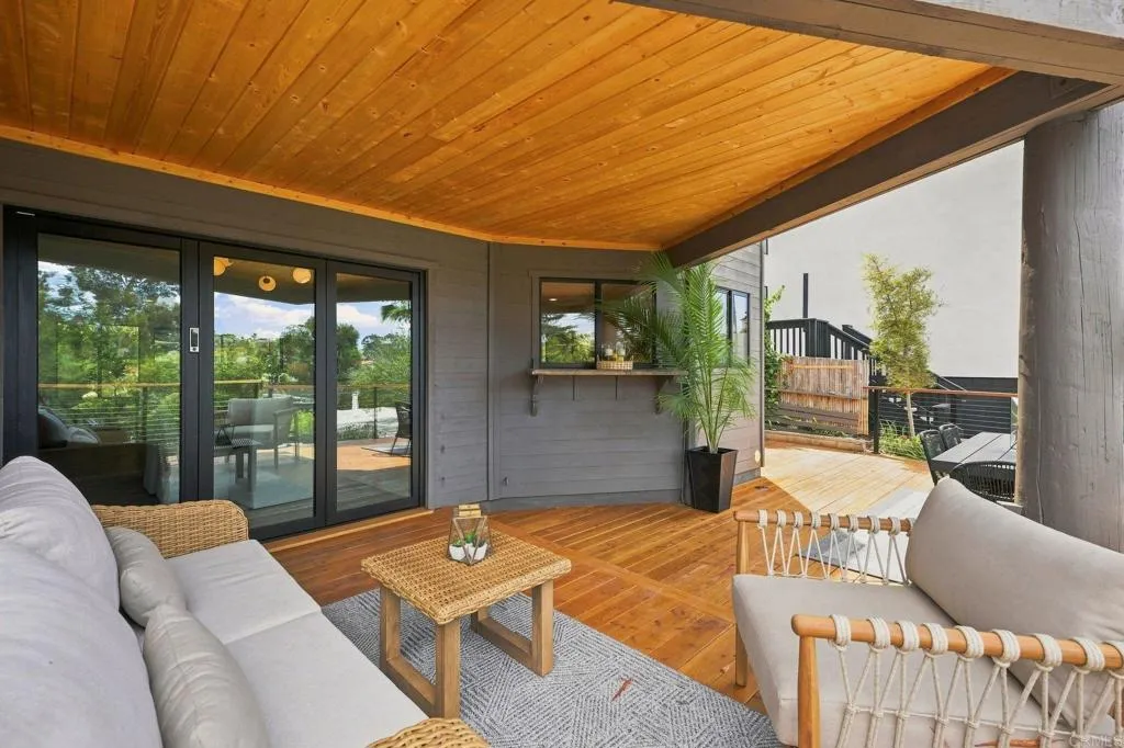 https://cdn.realtyfeed.com/cdn/127/306792143/cc2cc34875f1a9042fd04817585378fb.webp