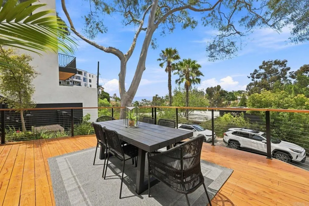 https://cdn.realtyfeed.com/cdn/127/306792143/d976ed5e4db341e9eee8e032b59f32c5.webp