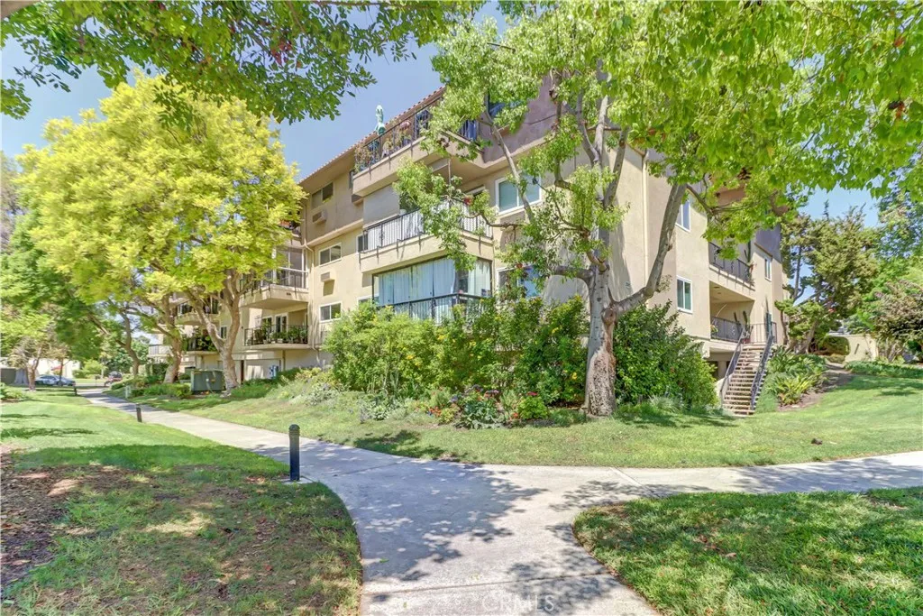 Laguna Woods, CA 92637
