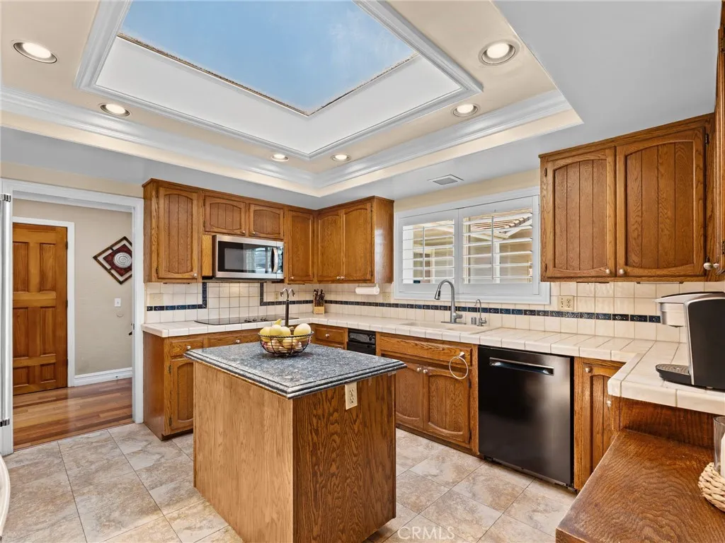 https://cdn.realtyfeed.com/cdn/127/306792148/dc1f9c91a359ac92b369064148055f7b.webp