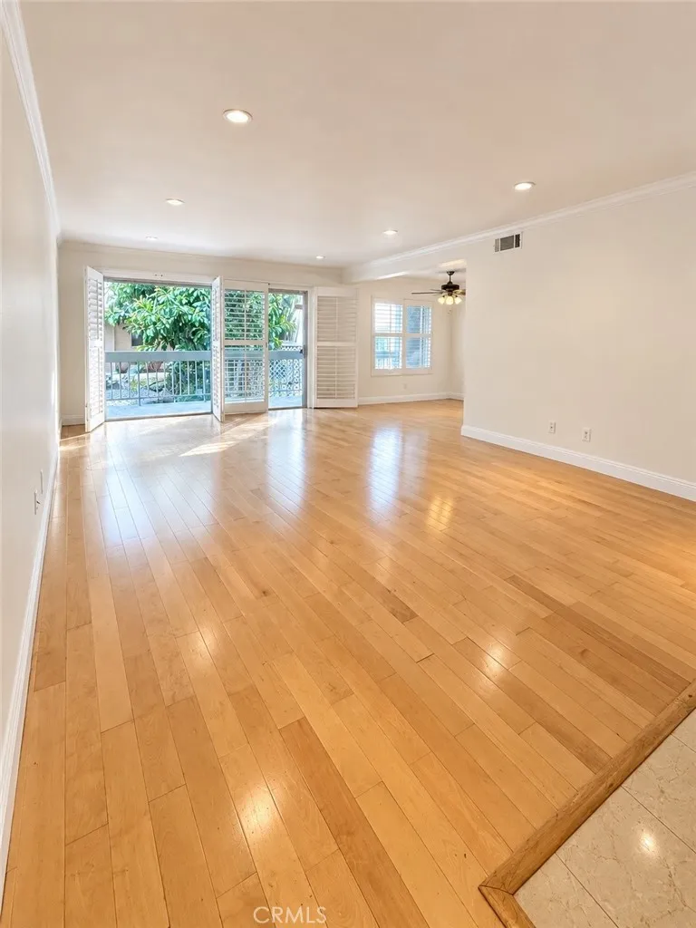 Sherman Oaks, CA 91423