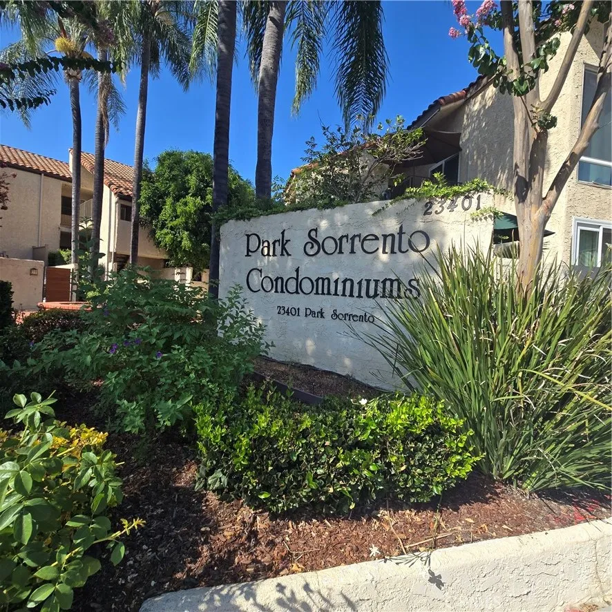 Calabasas, CA 91302