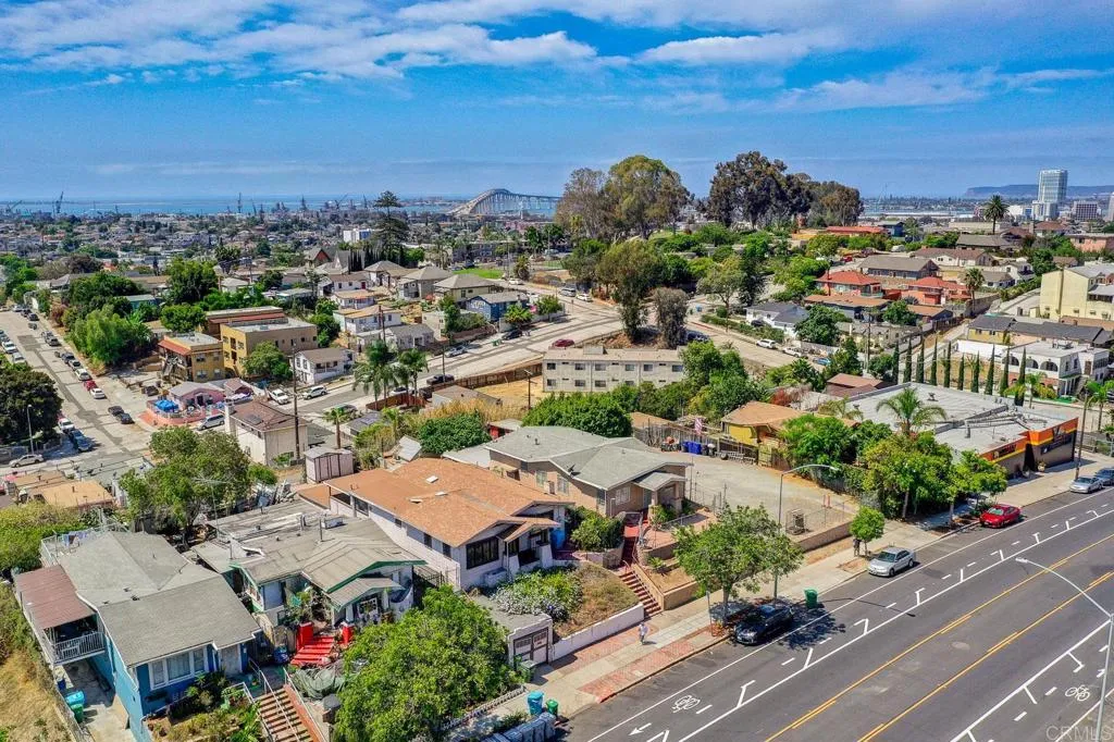 https://cdn.realtyfeed.com/cdn/127/306792198/3f62a4ad4d06fee84bb87e16d589dffd.webp
