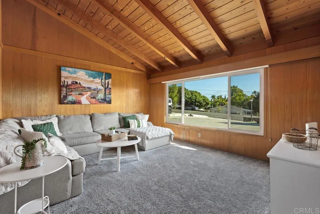 https://cdn.realtyfeed.com/cdn/127/306792207/8f89135ab4616fe4db03118c2b95bb7a.webp