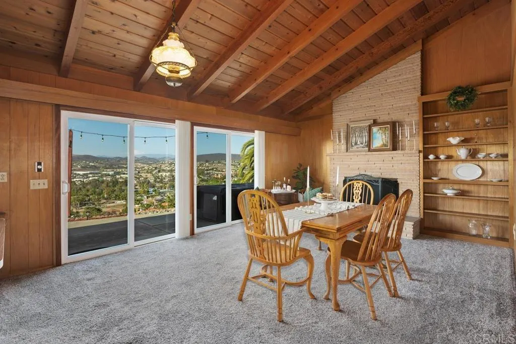 https://cdn.realtyfeed.com/cdn/127/306792207/b1bafb1676cef608bf26f072783a9c4e.webp
