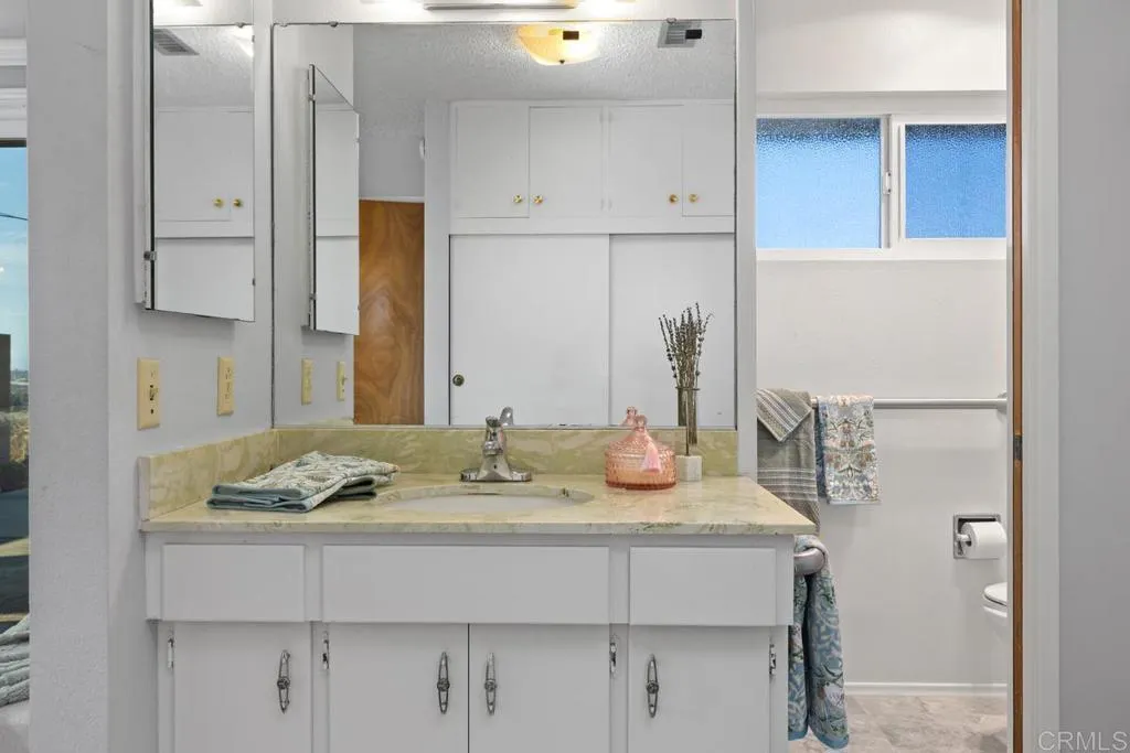 https://cdn.realtyfeed.com/cdn/127/306792207/e6148bbde57bf2efc3db4edb7501769a.webp