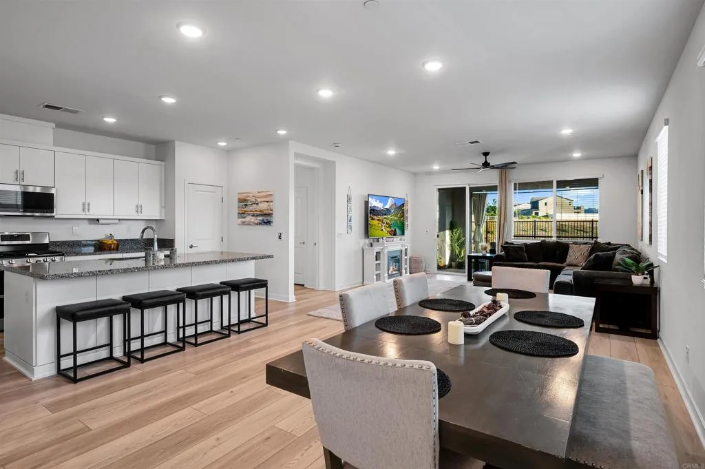 https://cdn.realtyfeed.com/cdn/127/306792210/1f520c875fcc1d60c4f44b208e8e3855.webp