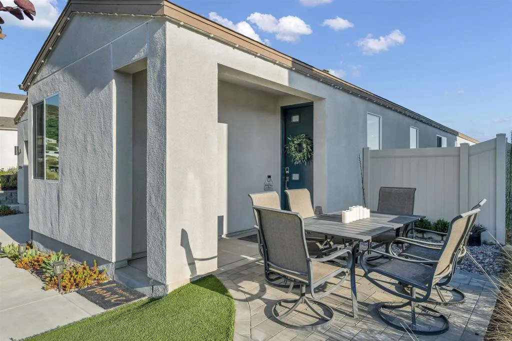 https://cdn.realtyfeed.com/cdn/127/306792210/216345c14d26552ed3b19955311974d8.webp