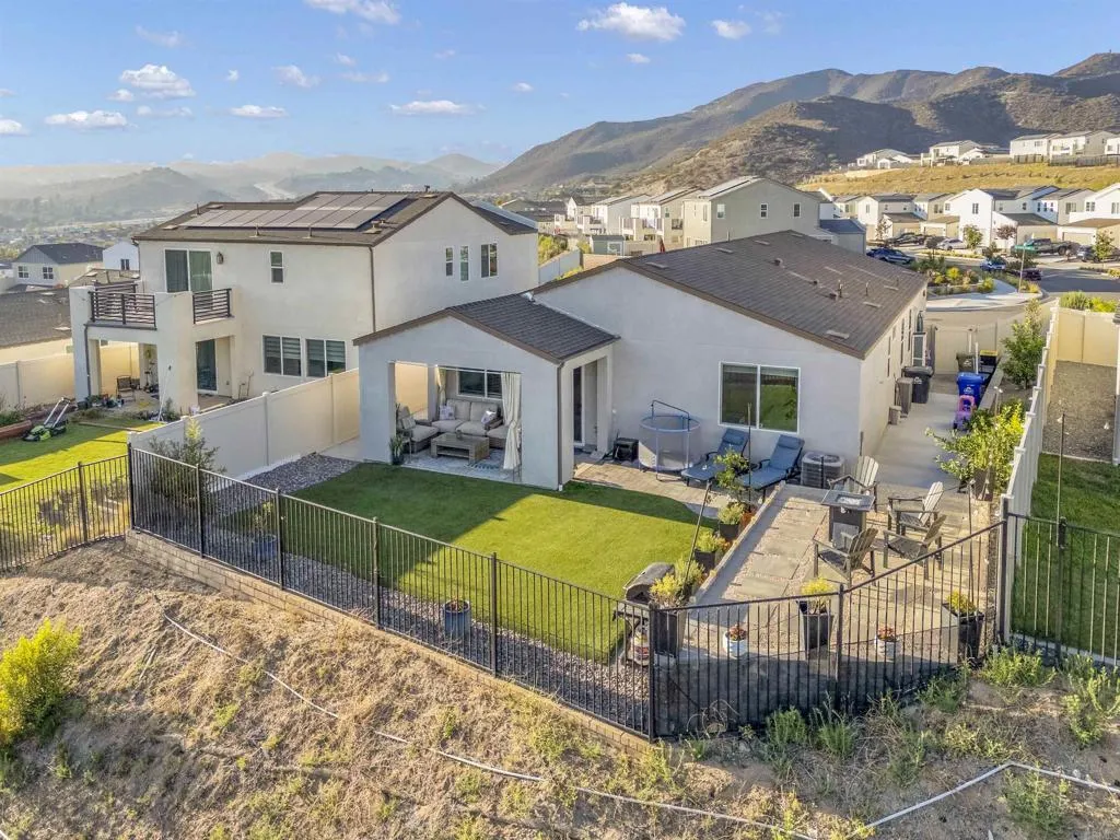 https://cdn.realtyfeed.com/cdn/127/306792210/2d280c043148f9fb24e8393c567f4d49.webp