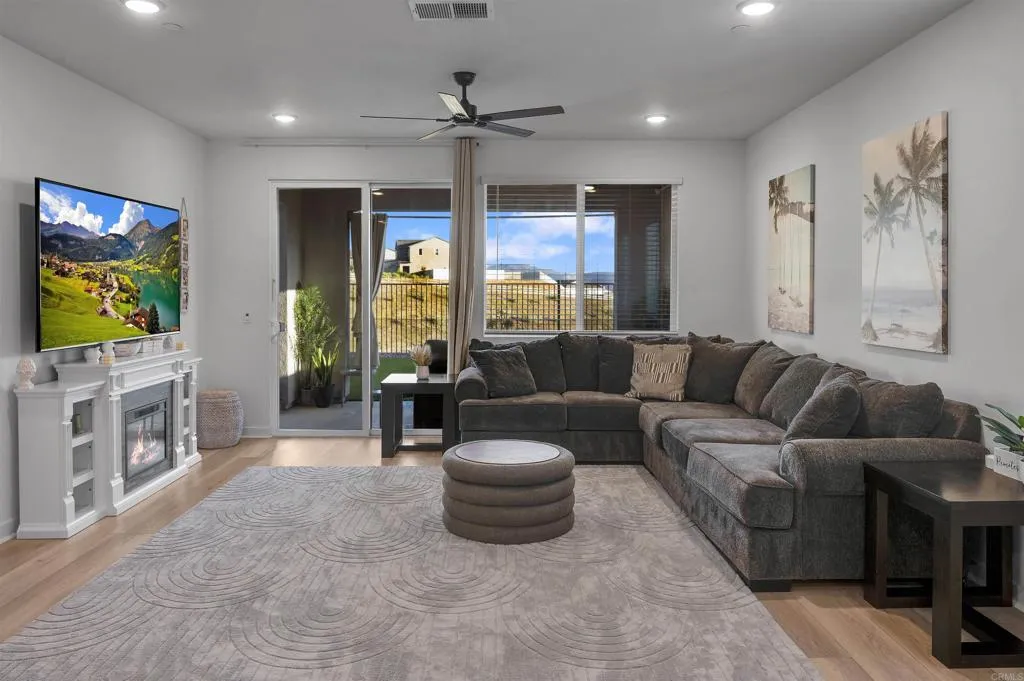 https://cdn.realtyfeed.com/cdn/127/306792210/60426d388f9d72c6cfb82e2be03baab5.webp