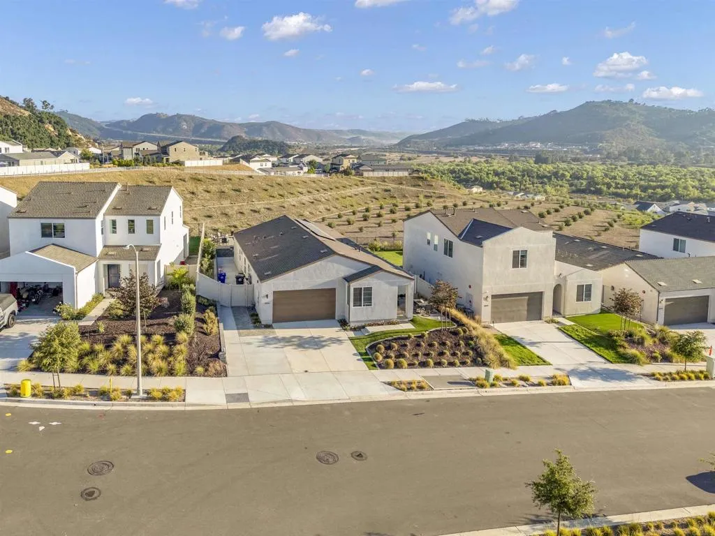 https://cdn.realtyfeed.com/cdn/127/306792210/be978c2914069fcb142c53734b850754.webp