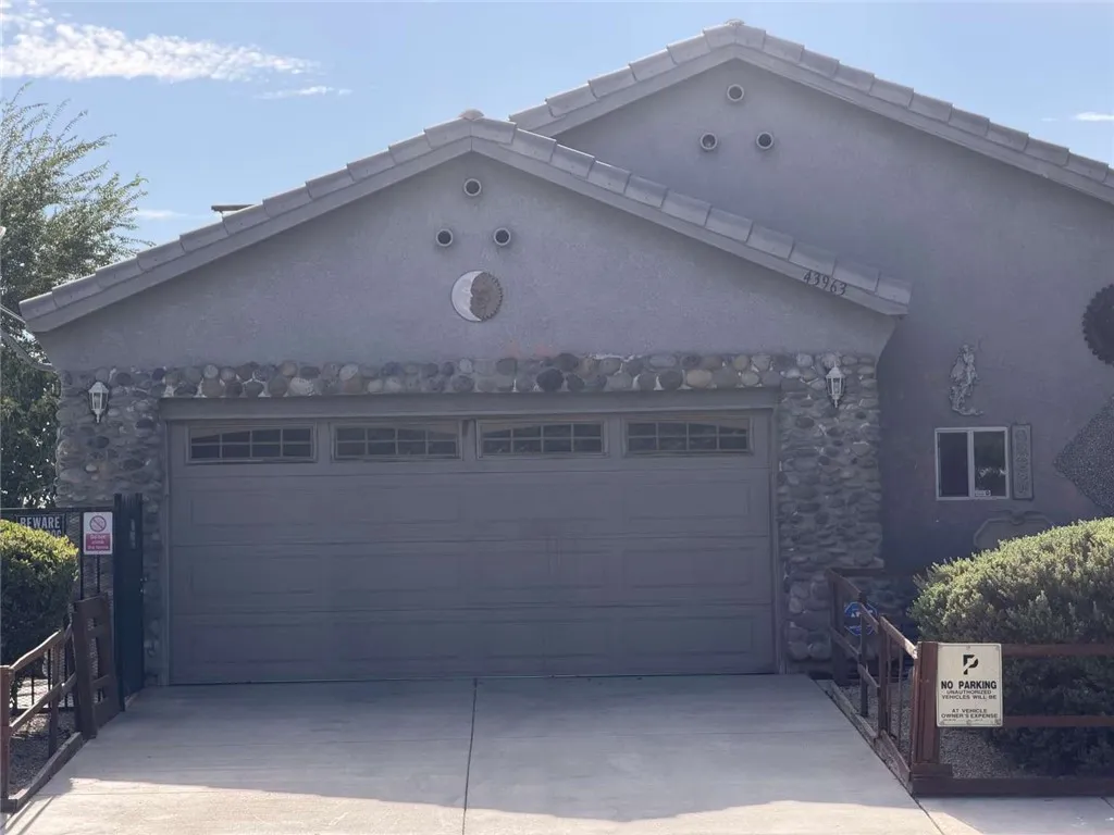Lancaster, CA 93535