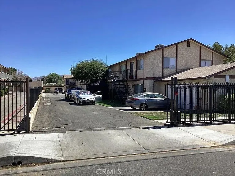 Quartz Hill, CA 93536