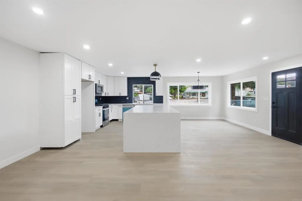 https://cdn.realtyfeed.com/cdn/127/306792283/04f9c439da3cee467cc9042b51ef3024.webp