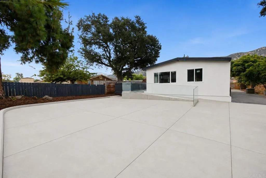 https://cdn.realtyfeed.com/cdn/127/306792283/1de3910df19aa5a37166e7251fe33a63.webp