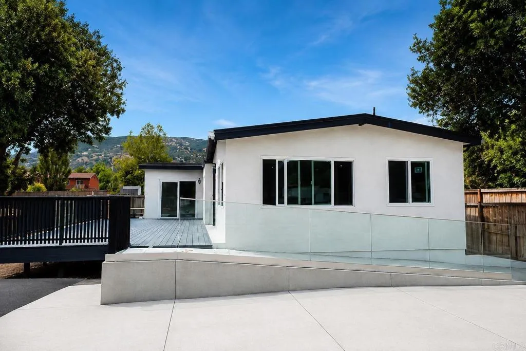 15613 Hawley Court, El Cajon CA 92021