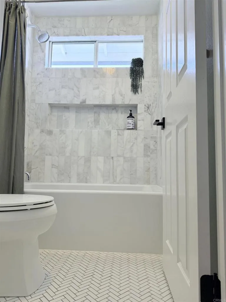 https://cdn.realtyfeed.com/cdn/127/306792296/879fb2ba5b38da6faf2d50f2c85dd2a6.webp