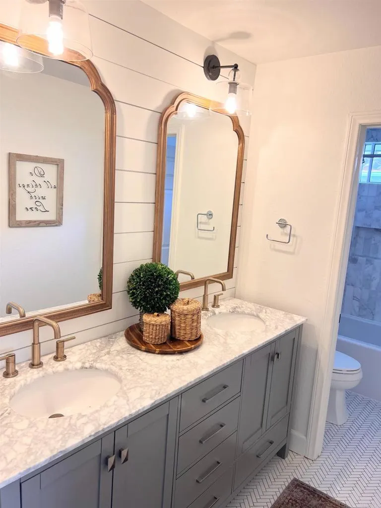 https://cdn.realtyfeed.com/cdn/127/306792296/9531689a10a75b452b8345a670e3342c.webp