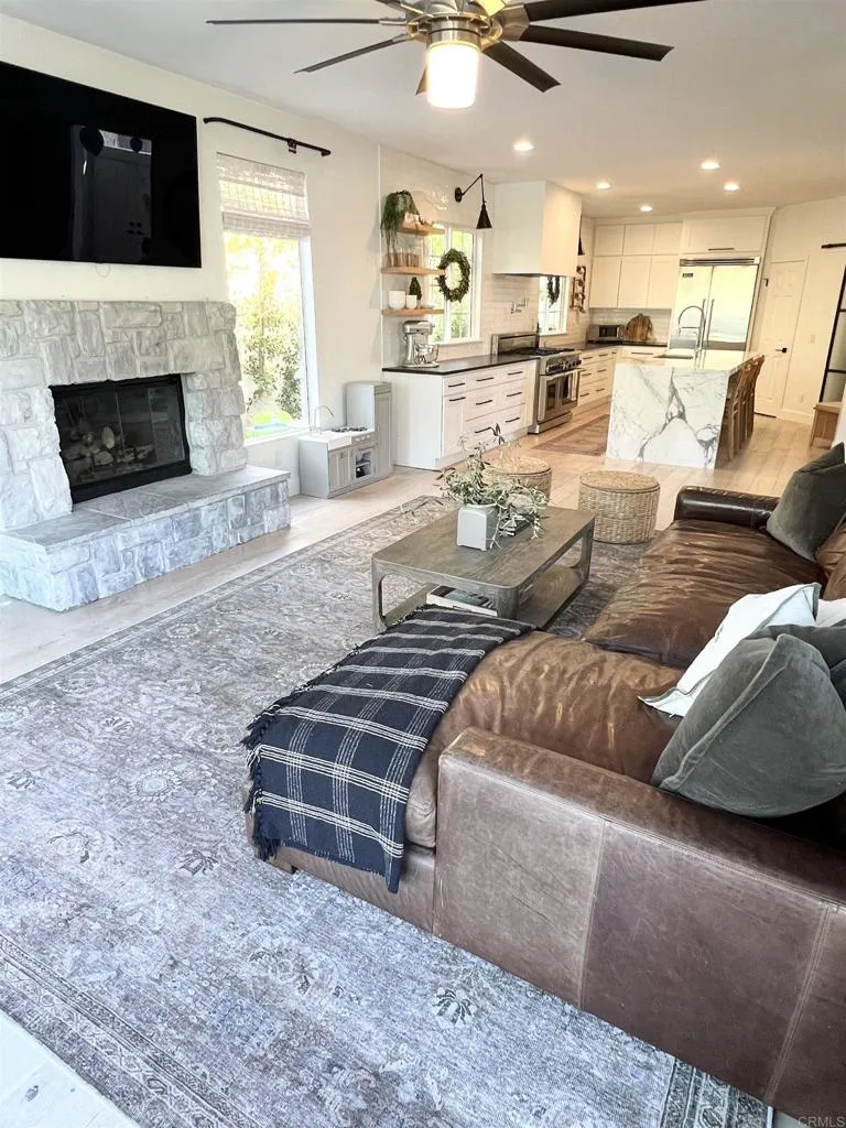 https://cdn.realtyfeed.com/cdn/127/306792296/a5415dcb2937baf187e99719e755eede.webp