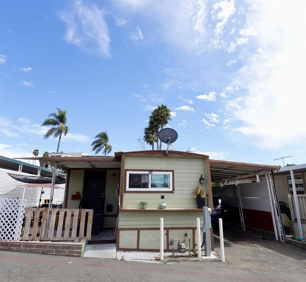 Vista, CA 92083