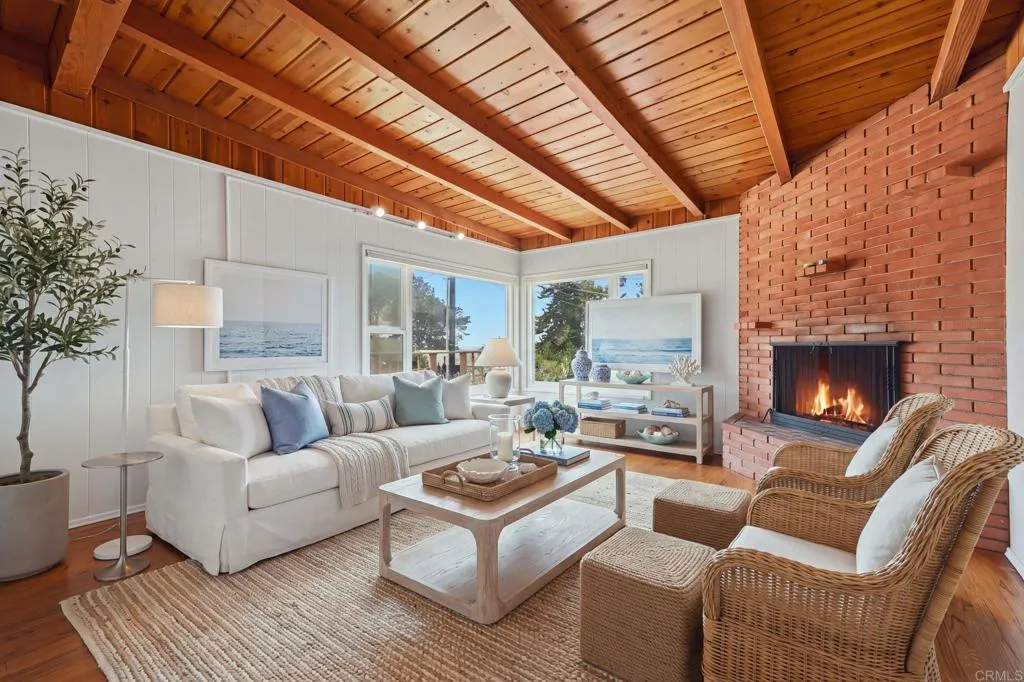 https://cdn.realtyfeed.com/cdn/127/306792335/6d096b0139ce0a6efa0581899fb126e5.webp
