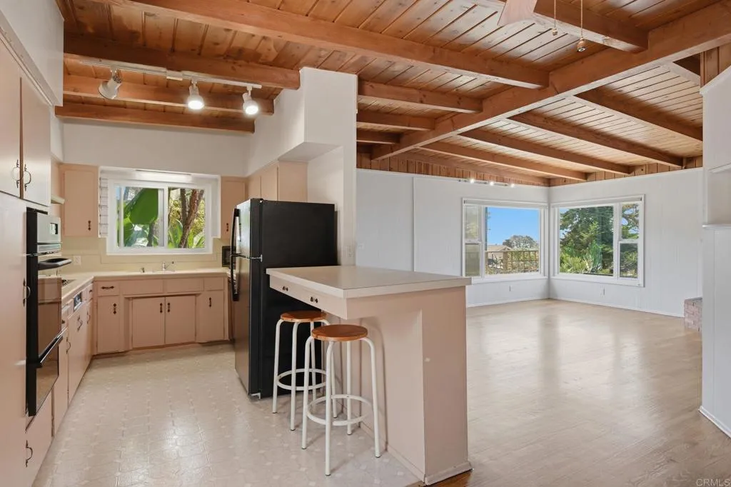 https://cdn.realtyfeed.com/cdn/127/306792335/950c376981e1c89f32e15bcd49041974.webp