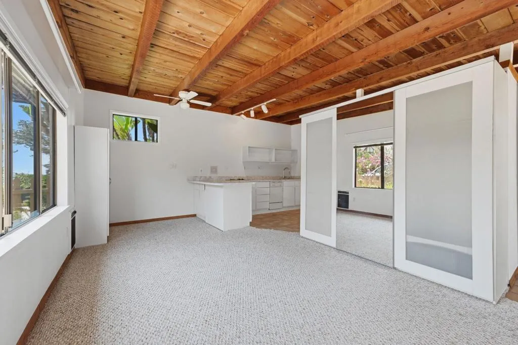 https://cdn.realtyfeed.com/cdn/127/306792335/c26426a6cca1633137a065baf8bd304d.webp