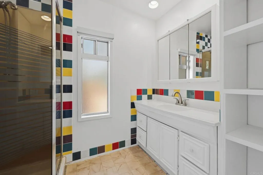 https://cdn.realtyfeed.com/cdn/127/306792335/f4a0c0aee4a0498d5e2208791645d5f9.webp