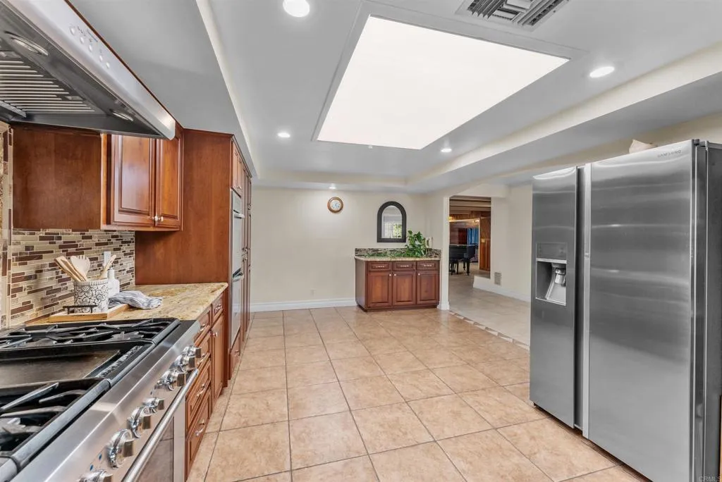 https://cdn.realtyfeed.com/cdn/127/306792338/5bf349d4710c0a1cc1746b357beee86c.webp