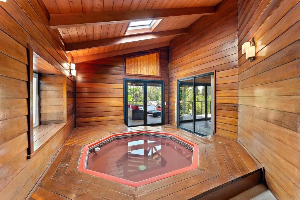 https://cdn.realtyfeed.com/cdn/127/306792338/71ffb7617caf7a93e321604a72d7552e.webp