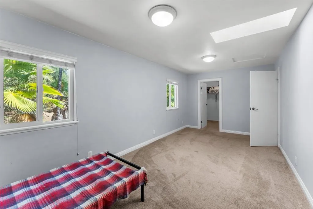 https://cdn.realtyfeed.com/cdn/127/306792338/874df769e1d7a7f9c85fba01cd3b5287.webp