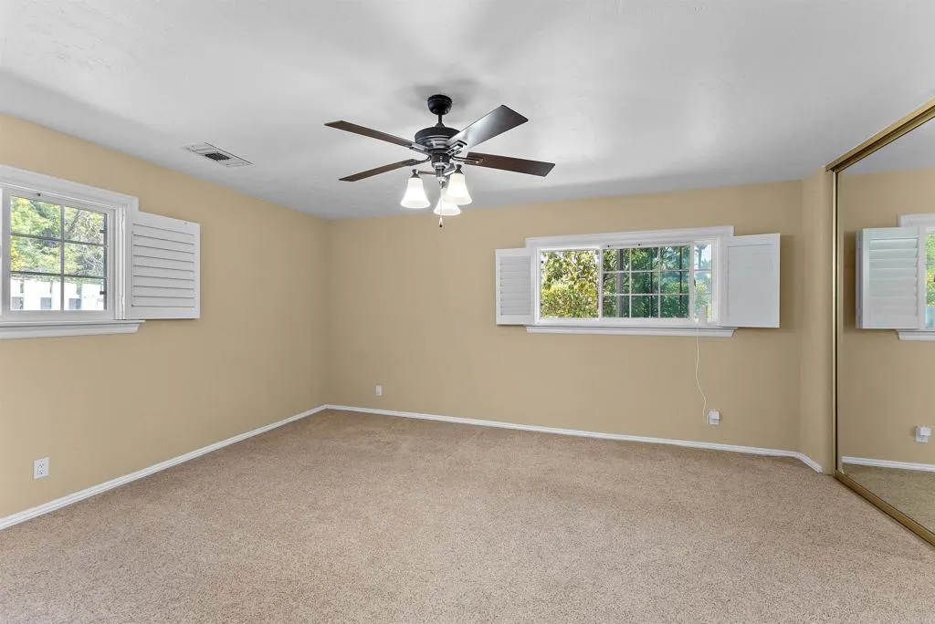 https://cdn.realtyfeed.com/cdn/127/306792338/8b7bae52f46215c577ee53068ed58fd4.webp