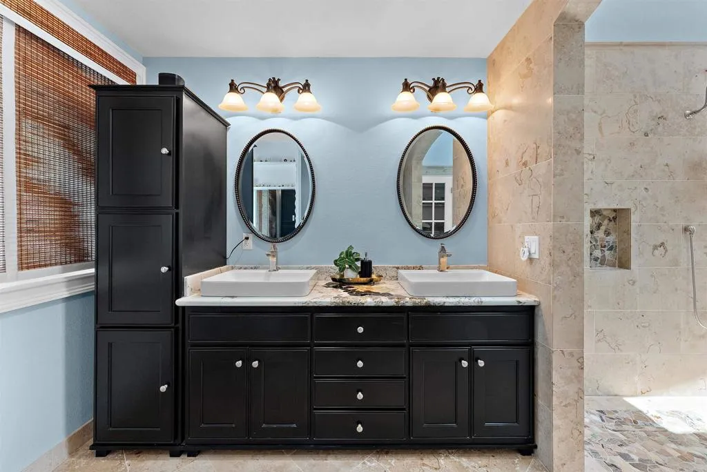 https://cdn.realtyfeed.com/cdn/127/306792338/a690511cf3c2d7d4224bbac05d4d15e7.webp