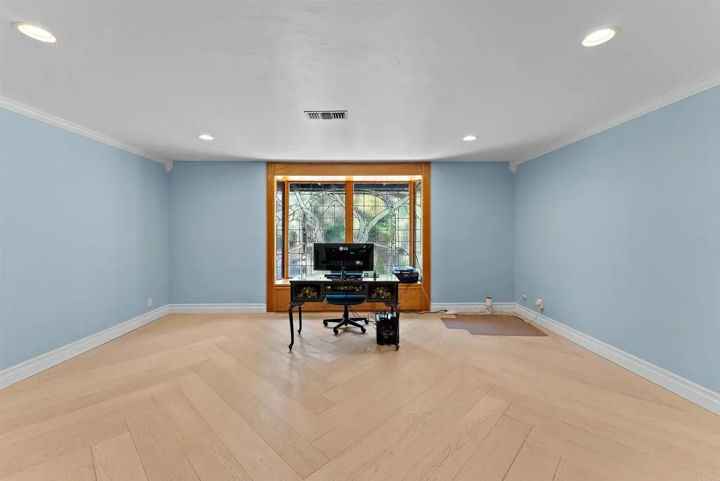 https://cdn.realtyfeed.com/cdn/127/306792338/b7e498c81d402ddf50047879306f23d8.webp