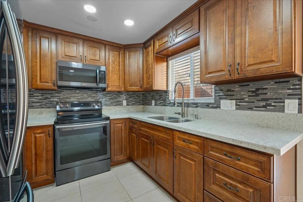https://cdn.realtyfeed.com/cdn/127/306792357/ad2dcc73af10a73407e8d1f8fa67155b.webp