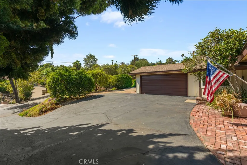 https://cdn.realtyfeed.com/cdn/127/306792416/050139fbd2b6fb0562a7a8efb3d86833.webp