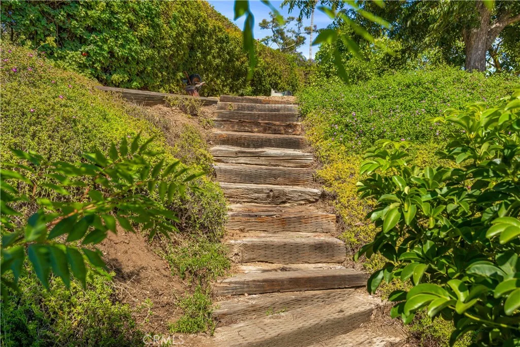 https://cdn.realtyfeed.com/cdn/127/306792416/1c96a5d7d6320befe184a9d83316572d.webp