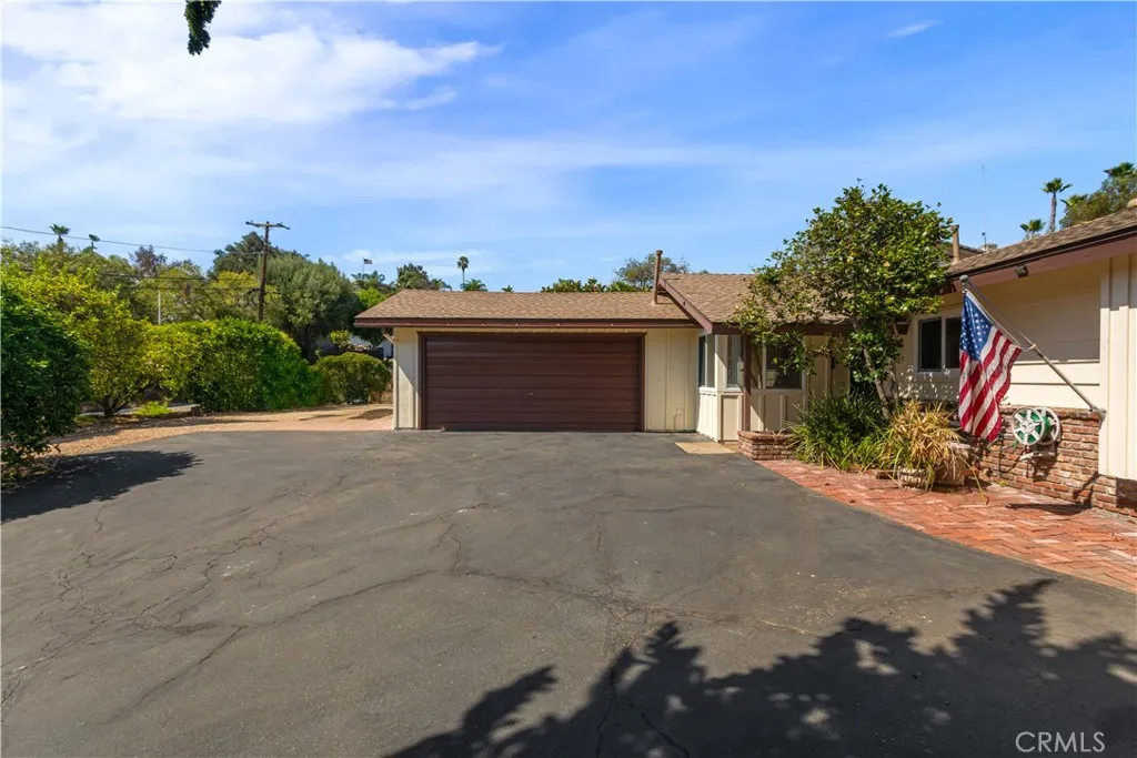 https://cdn.realtyfeed.com/cdn/127/306792416/246266bf151d25690ccab1b83c0ce6bd.webp