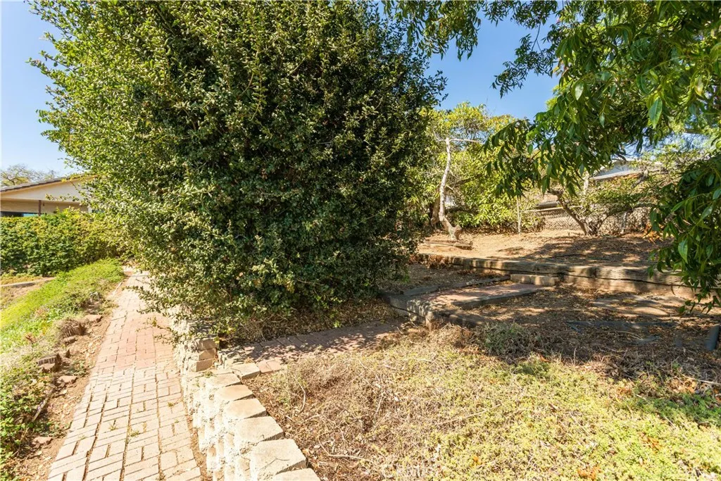https://cdn.realtyfeed.com/cdn/127/306792416/35456f01967cb23574cd1a789076c8e3.webp